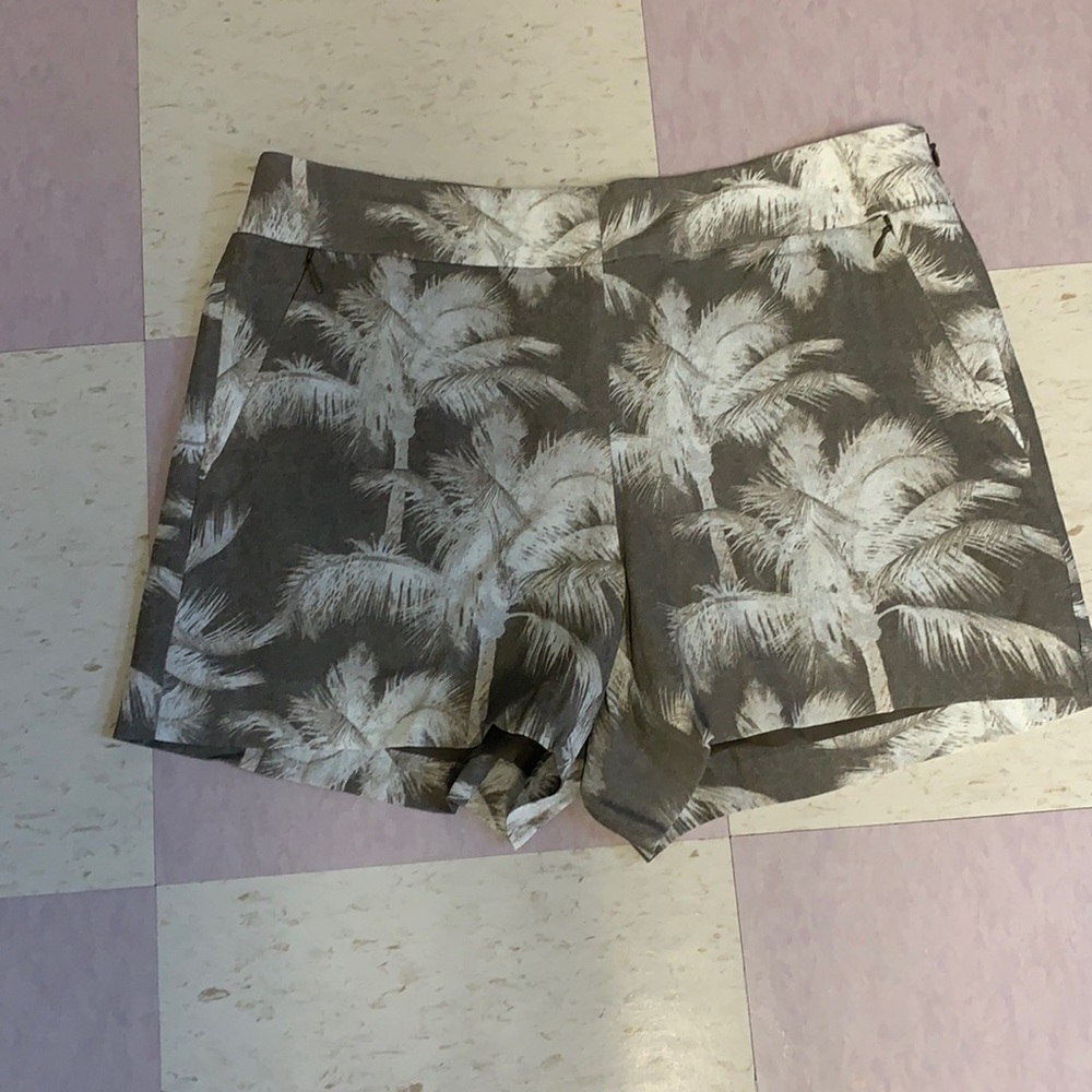 Tropical shorts